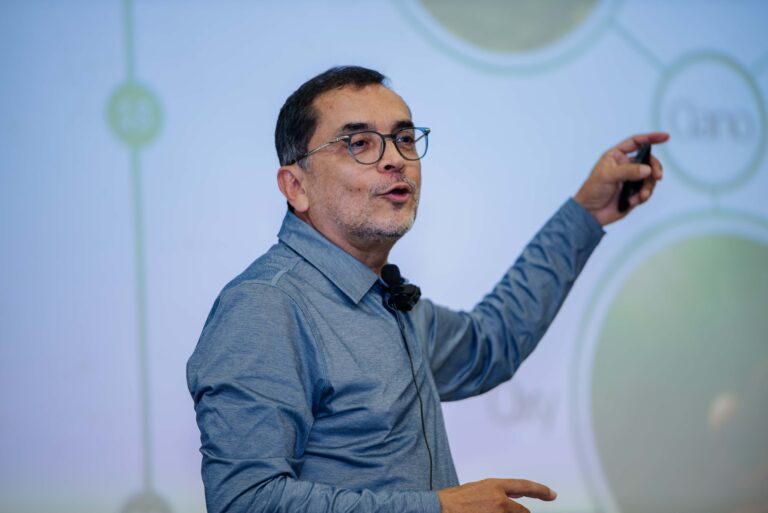 LANZAMIENTO LIBRO-112