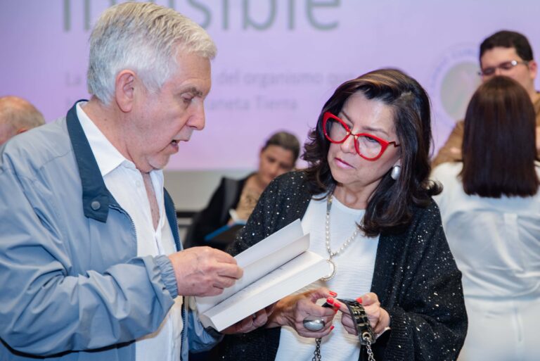 LANZAMIENTO LIBRO-190